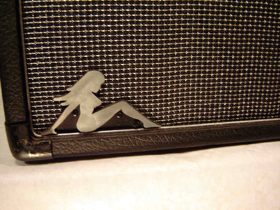 Peavey_Tripple_X detail3_Woman.jpg